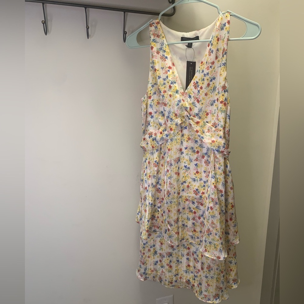 Banana republic tiered floral dress, brand new